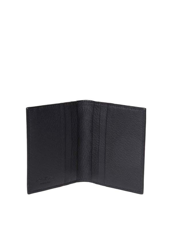 salvatore ferragamo passport holder