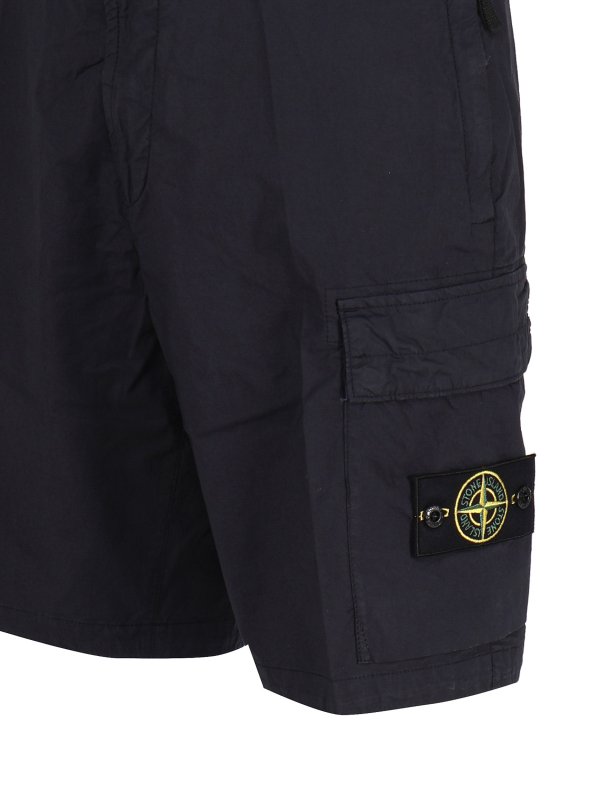 Trousers Shorts Stone Island - Cargo bermuda with logo patch