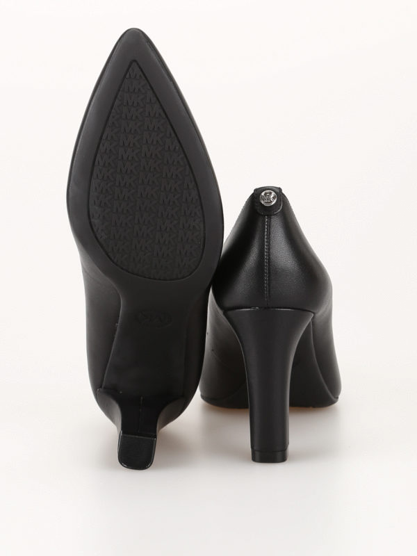 abbi leather flex pumps