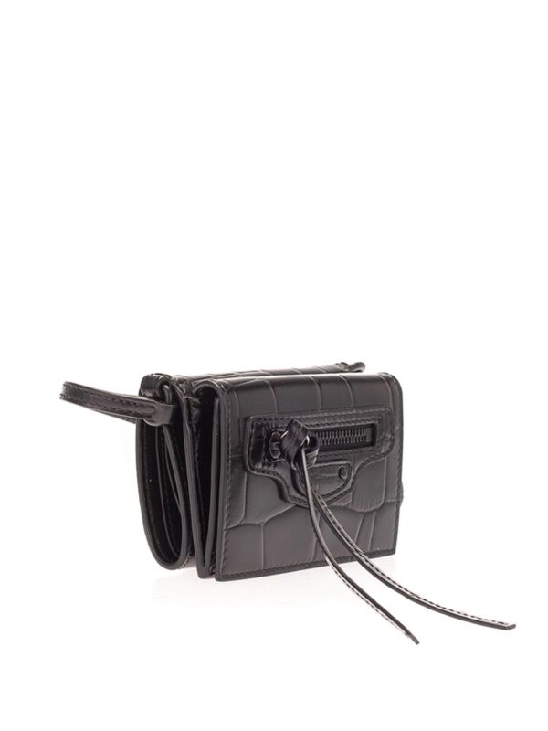 belted wallet