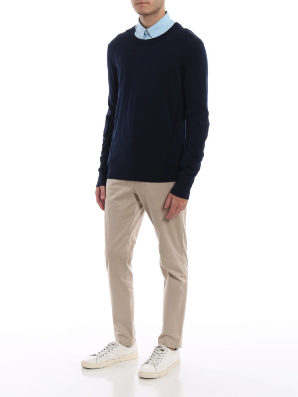 navy blue burberry sweater