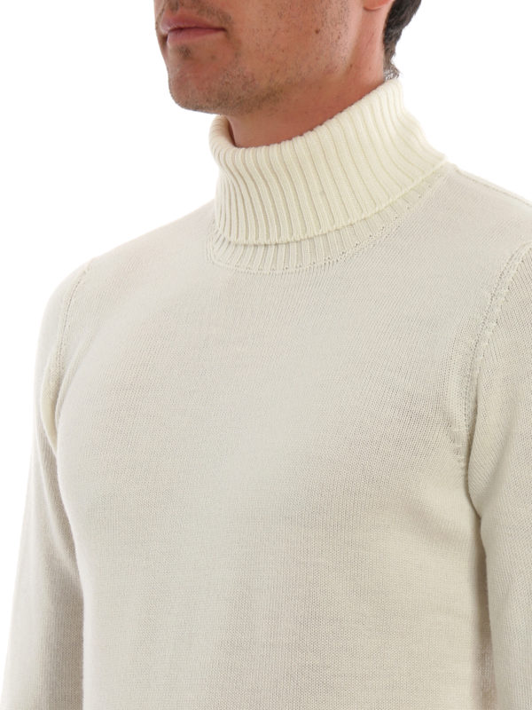White wool turtleneck Clearance