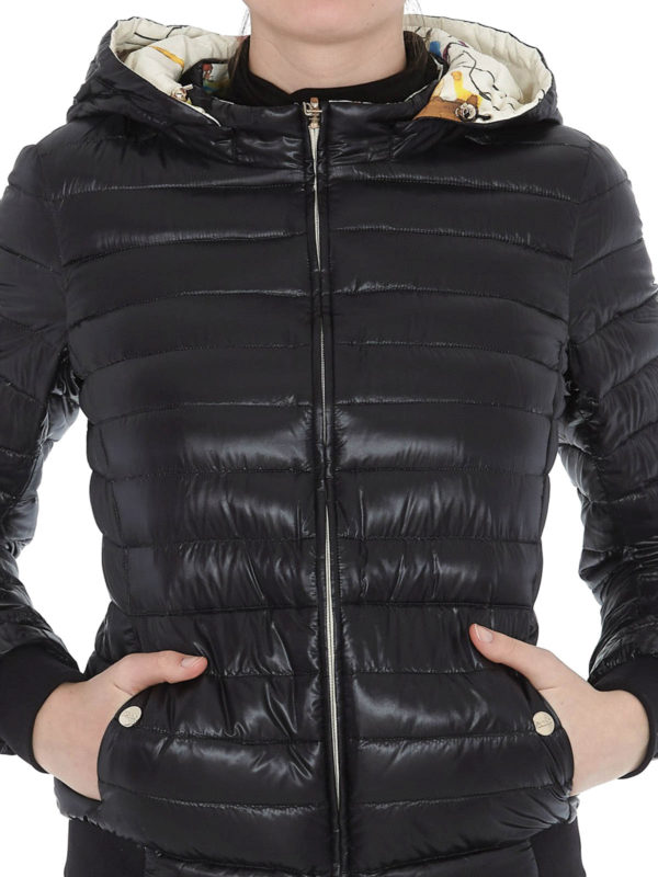 Patterned reversible hooded puffer 