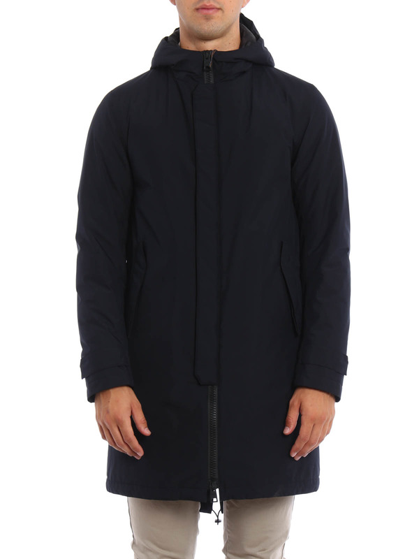 reigning champ sideline jacket
