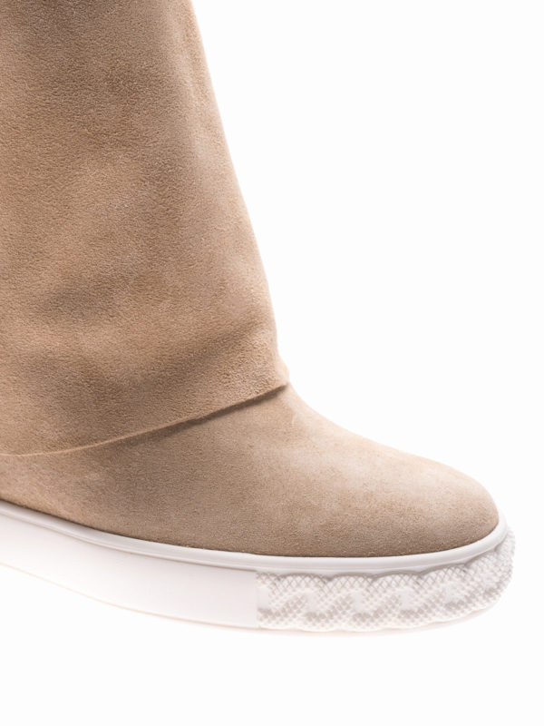 ugg adirondack boot iii fluff