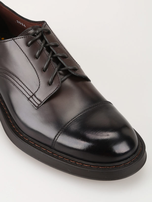 leather cap toe shoes