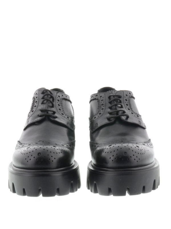 Leather lace-up shoes with brogue 