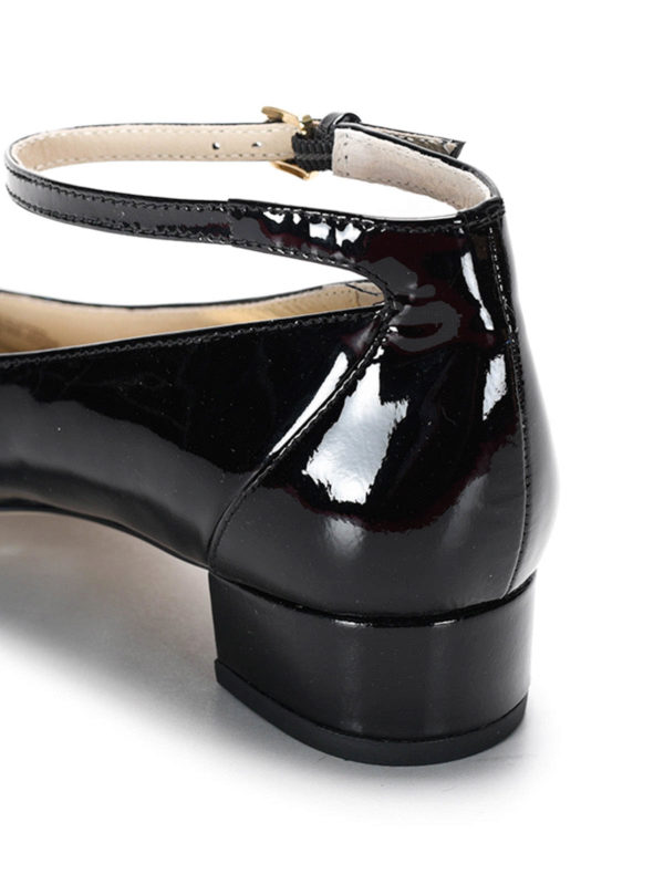 ankle strap flat shoes