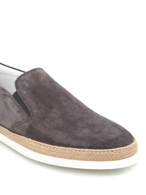 slip on sneakers suede