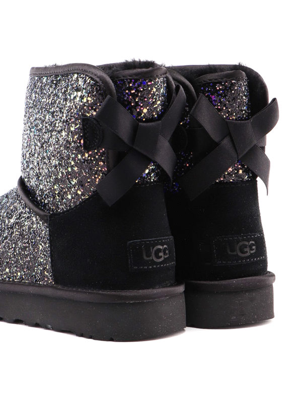 ugg mini bow cosmos