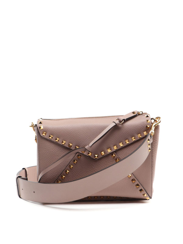 valentino rockstud hype