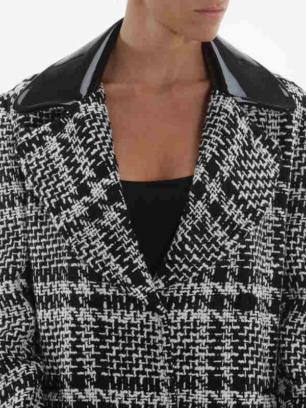 Tweed blazer with patented revers 