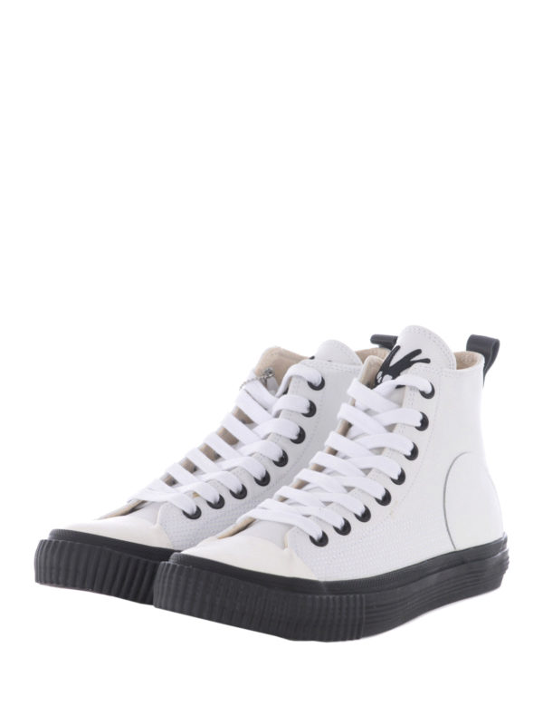 mcq swallow trainers