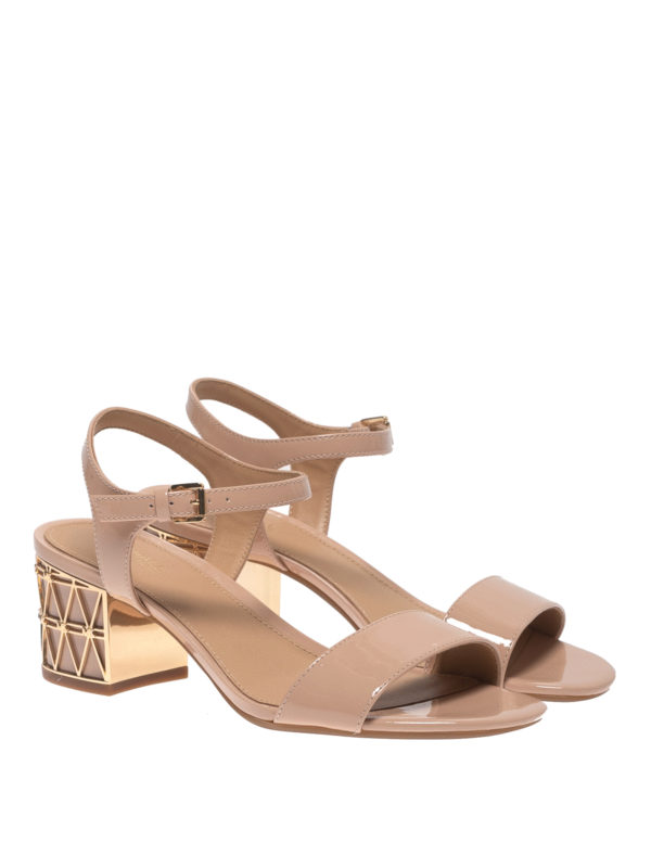 zara female sandals