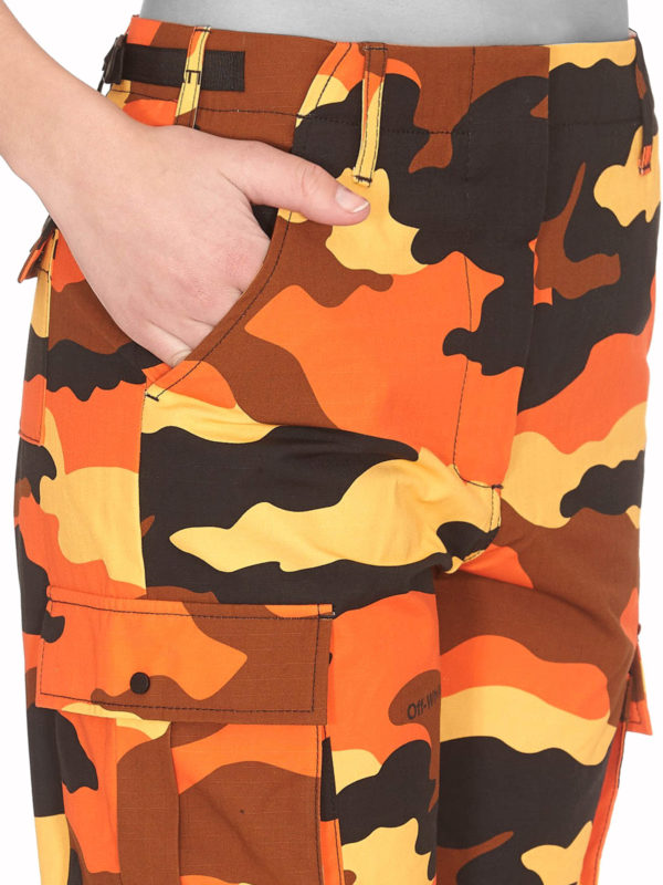 Camouflage print cotton cargo trousers 