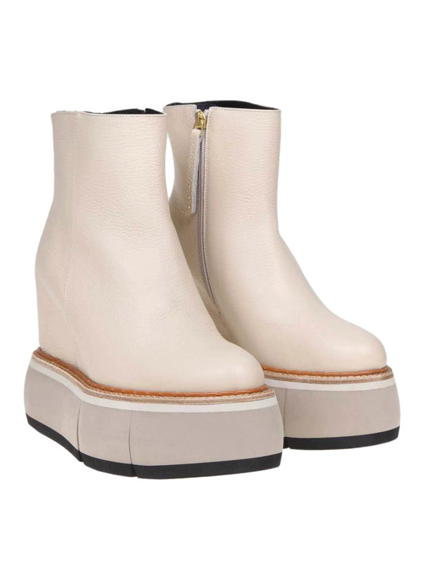 haley platform chelsea boot