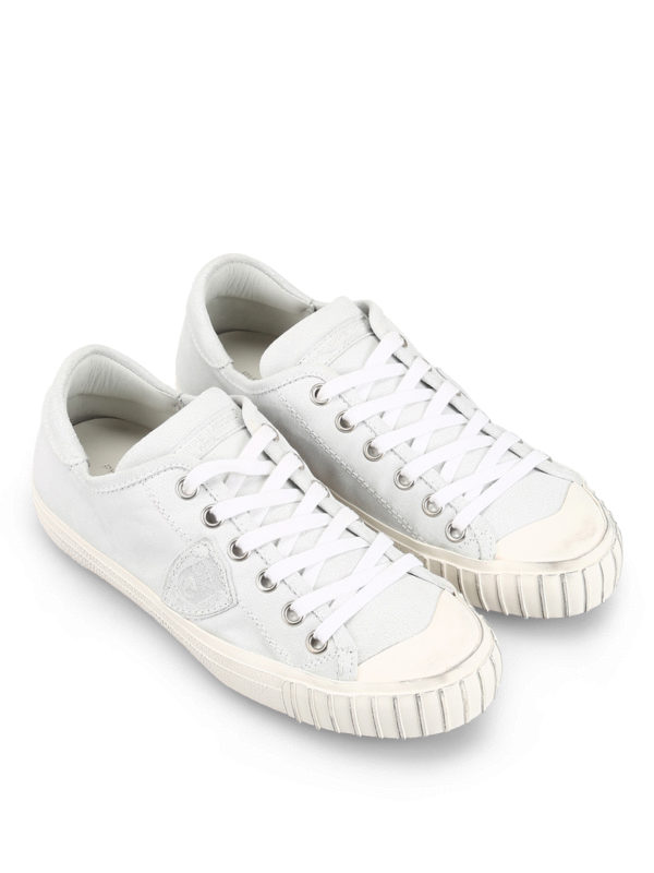 white suede trainers