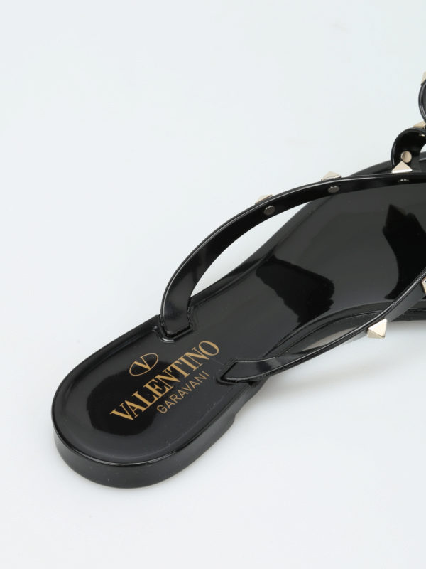 rockstud pvc thong sandals