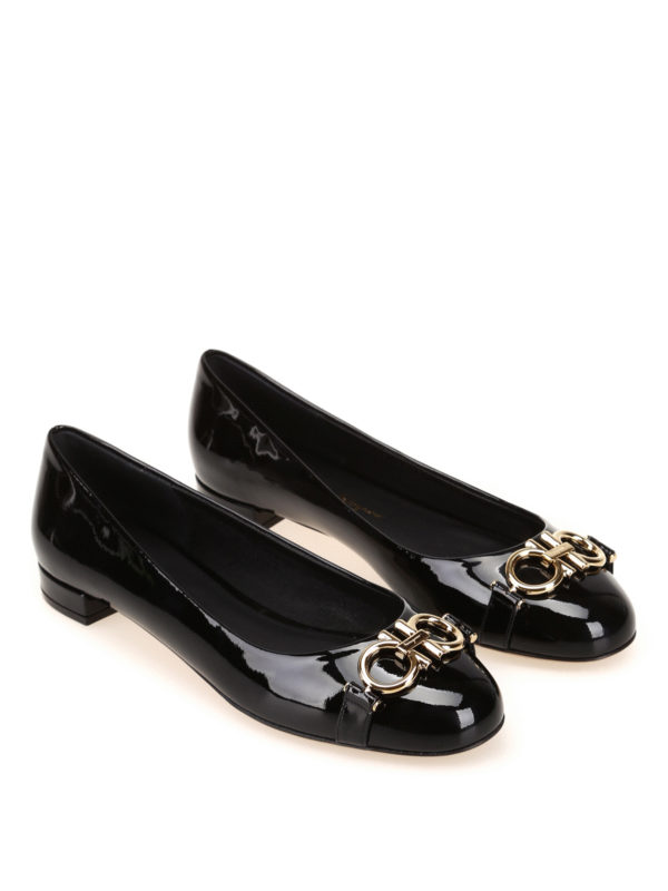 ferragamo gancini flats