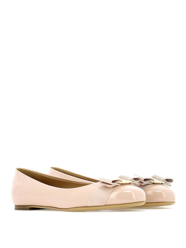 ferragamo flats pink