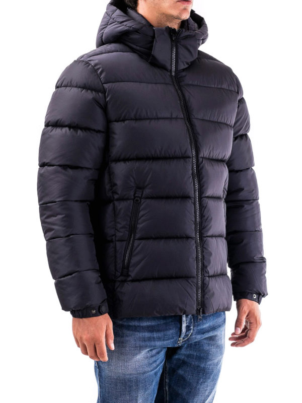 waterproof hooded puffer jacket