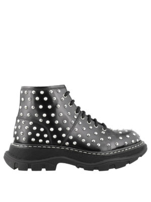 ALEXANDER MCQUEEN: ankle boots - Studded polish leather booties