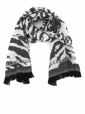 ALEXANDER MCQUEEN: sciarpe e foulard - Sciarpa in lana jacquard con frange