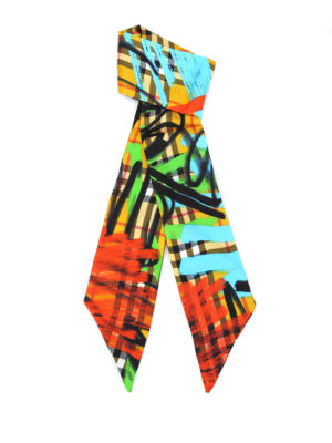 BURBERRY: sciarpe e foulard - Sciarpa sottile in seta tartan con graffiti
