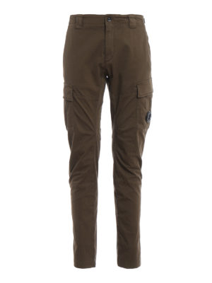 CP COMPANY: pantaloni casual - Pantaloni cargo in gabardine stretch