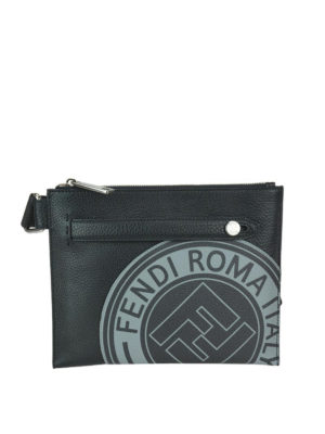 FENDI: borse a tracolla - Borsa in pelle nera con logo stampato