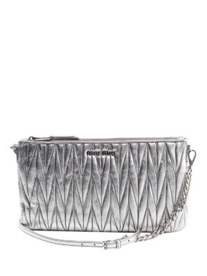 MIU MIU: pochette - Clutch in nappa matelassé laminata