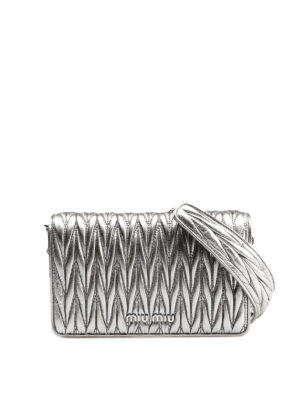 MIU MIU: pochette - Clutch matelassé metal con catenella