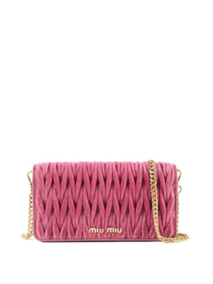 MIU MIU: pochette - Clutch rosa in velluto matelassé