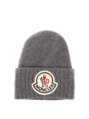 MONCLER: beanies - Maxi logo patch grey beanie