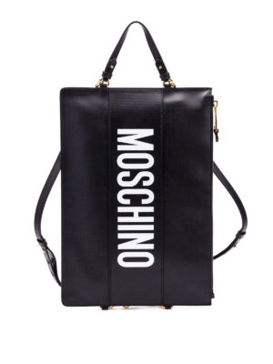 MOSCHINO: zaini - Zaino piatto nero in pelle con stampa logo