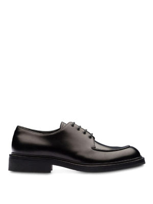 PRADA: classiche - Scarpe derby in pelle liscia nera