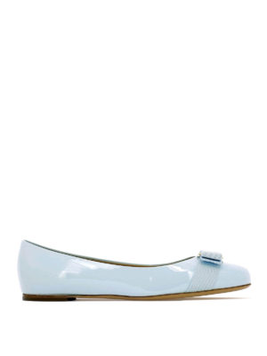 SALVATORE FERRAGAMO: ballerine - Ballerina Varina in vernice azzurra