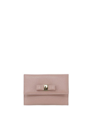 SALVATORE FERRAGAMO: portafogli - Portacarte rosa in pelle con fiocco Vara