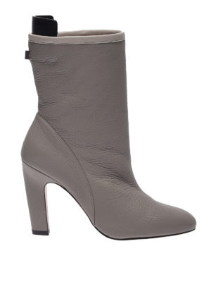 Stuart Weitzman: tronchetti - Stivaletto Brooks tortora in pelle