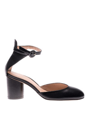 Stuart Weitzman: scarpe décolleté - Décolleté nere Kara in pelle