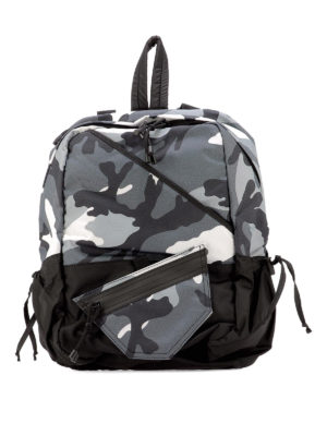 VALENTINO GARAVANI: zaini - Zaino Bounce con iconica stampa camouflage