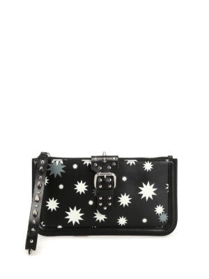 VALENTINO RED: pochette - Clutch in pelle stampa stelle con borchie
