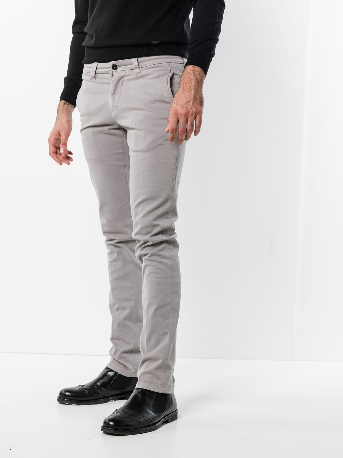 Grey Save 48% Mens Clothing Trousers Corneliani Other Materials Pants in Grey Slacks and Chinos Casual trousers and trousers for Men 