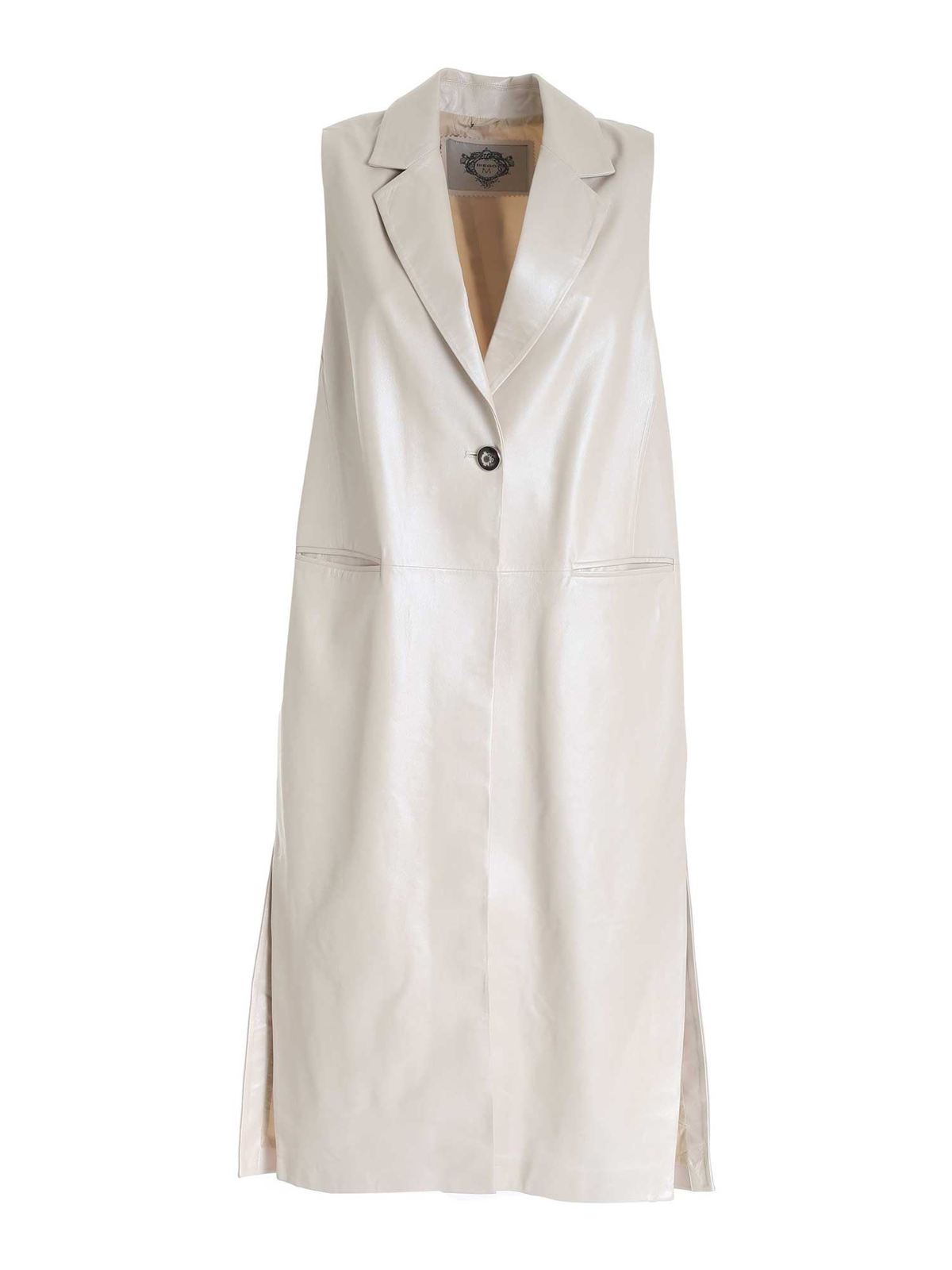 sleeveless overcoat
