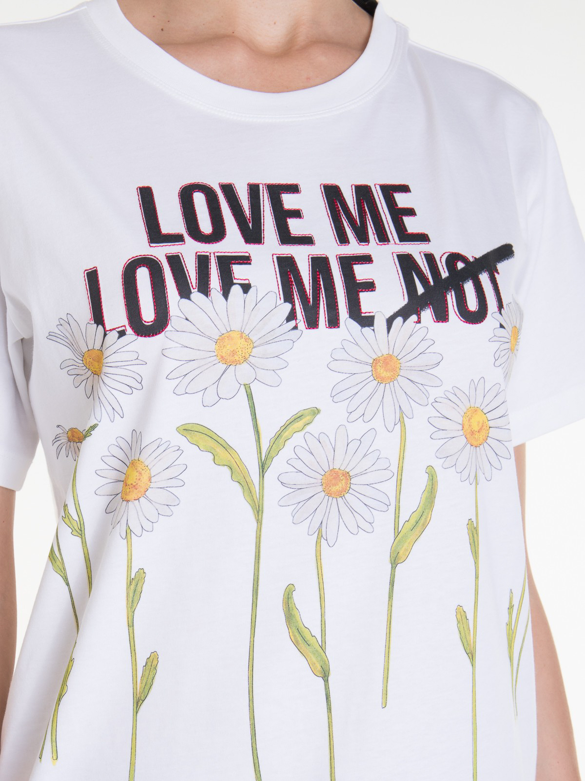 T Shirts Valentino Red Daisy T Shirt Vr0mg10m5vw0bo Ikrix Com