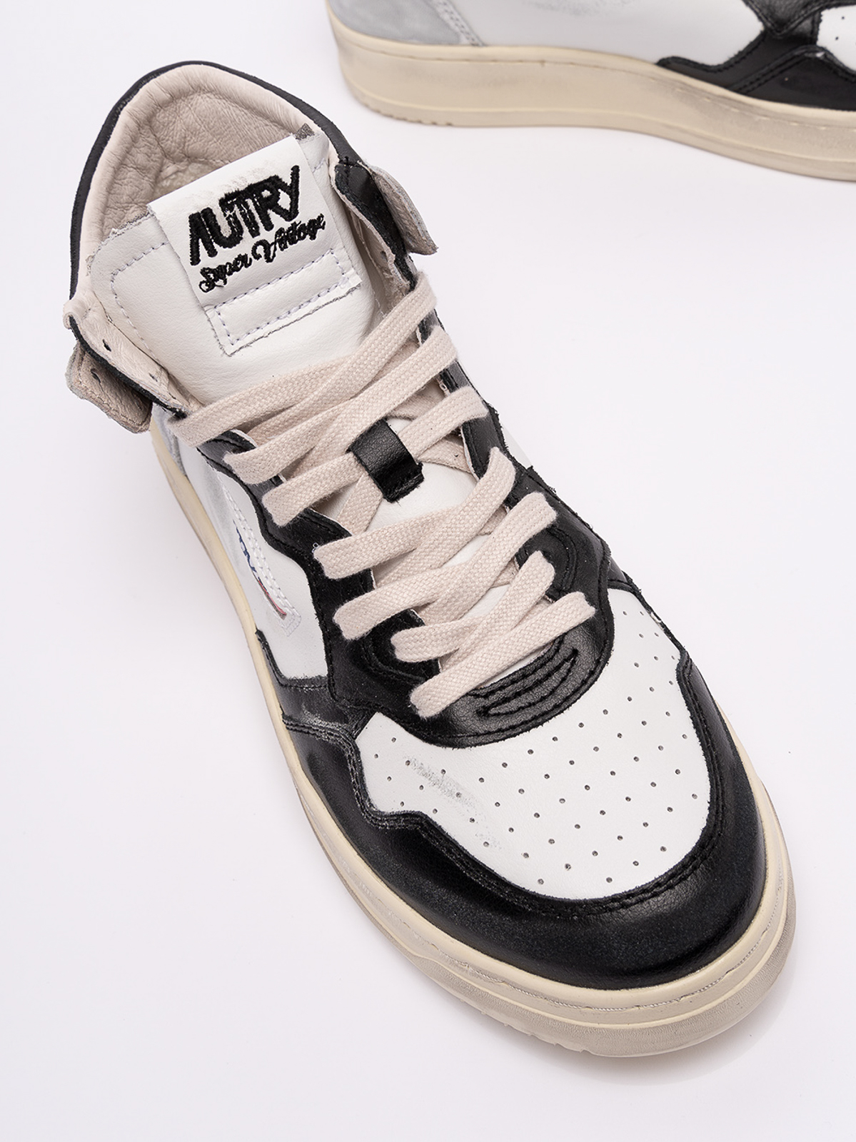 Trainers Autry - Sup Vint sneakers - AVMMSV11 | Shop online at iKRIX