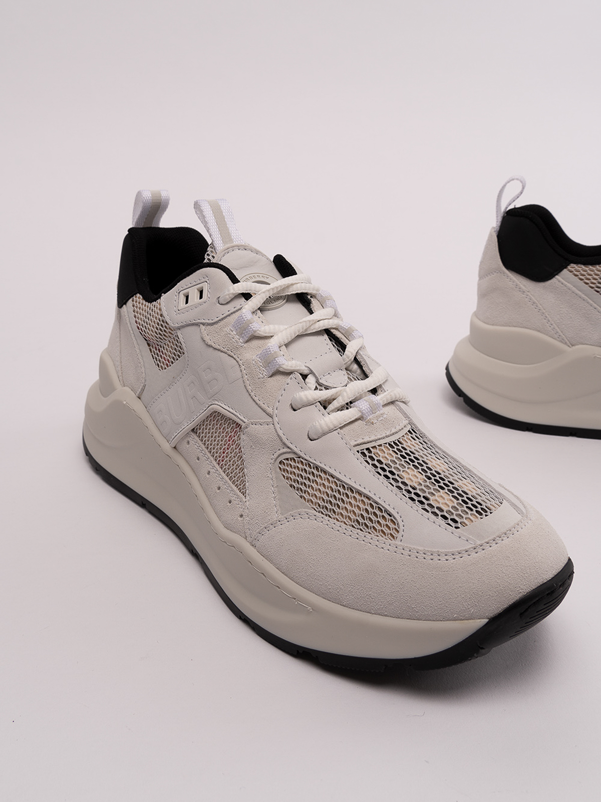 Trainers Burberry - Sean sneakers - 8061880 | Shop online at iKRIX