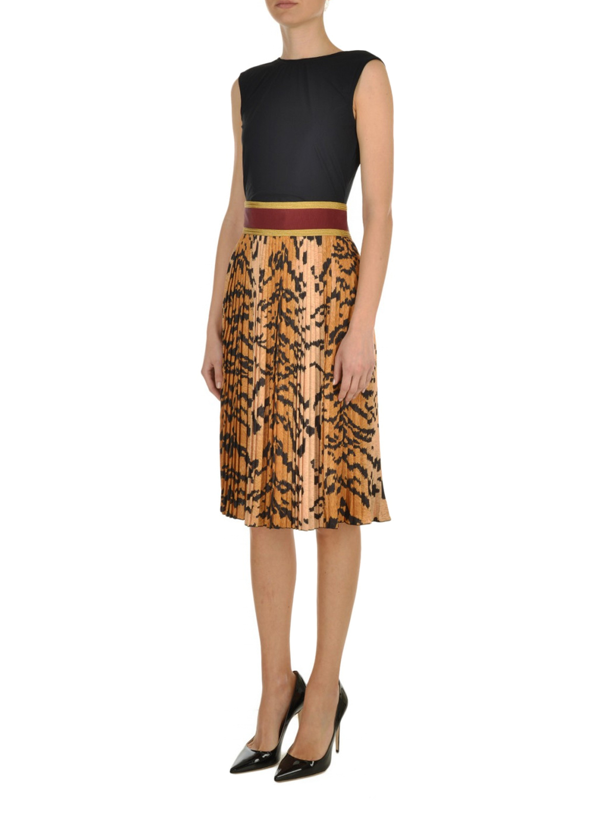 pleated animal print skirt