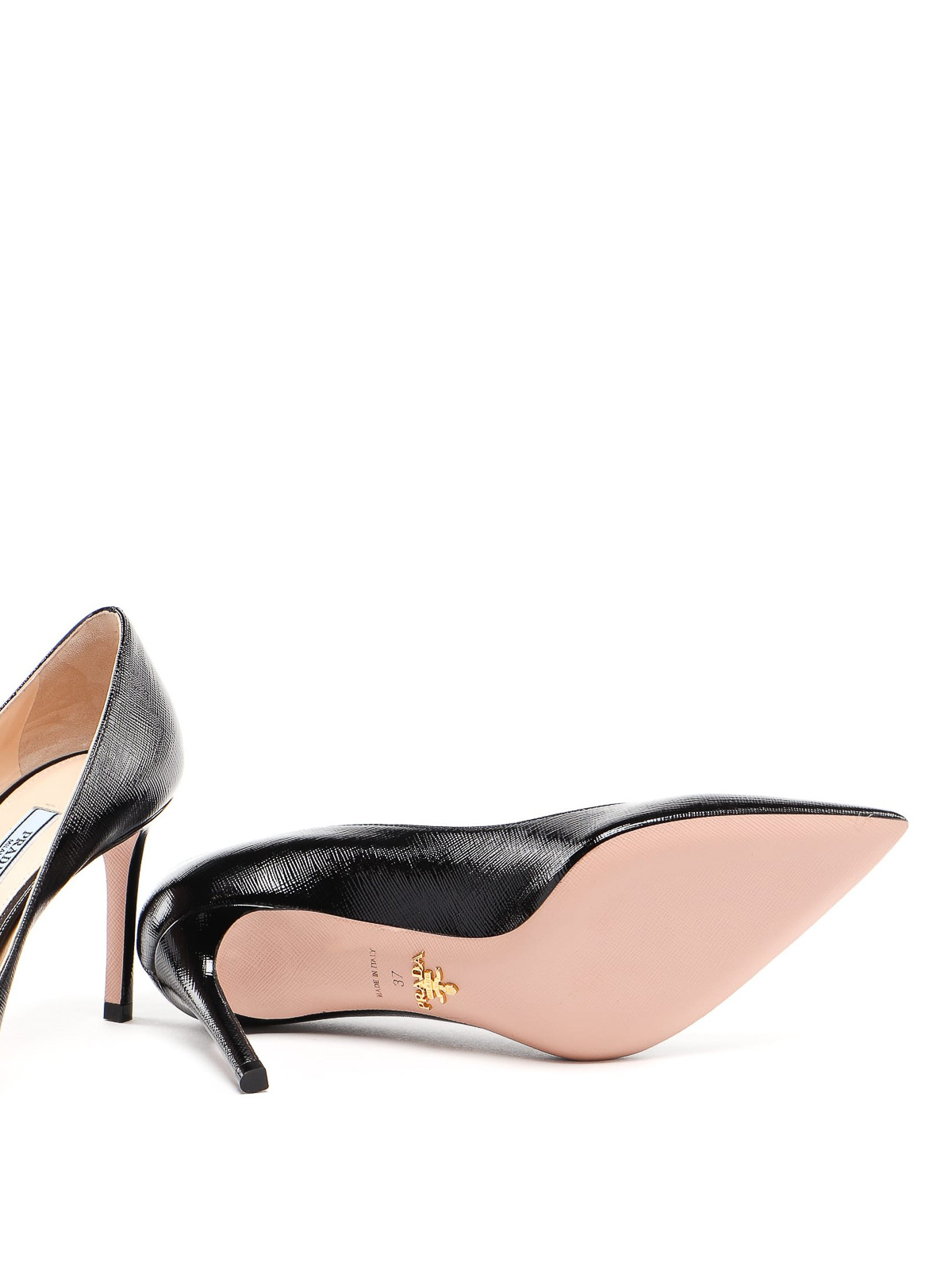 prada saffiano leather pumps