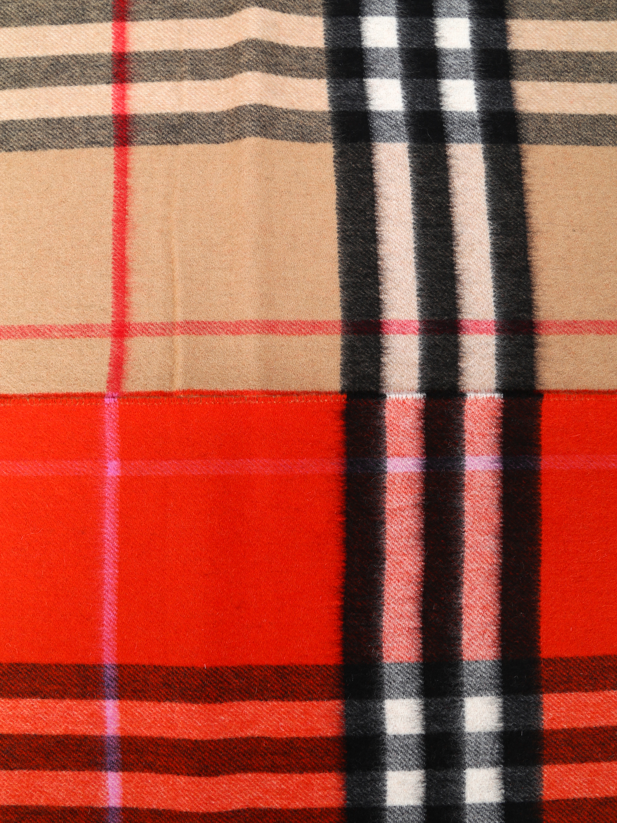 Burberry - Reversible cashmere scarf 